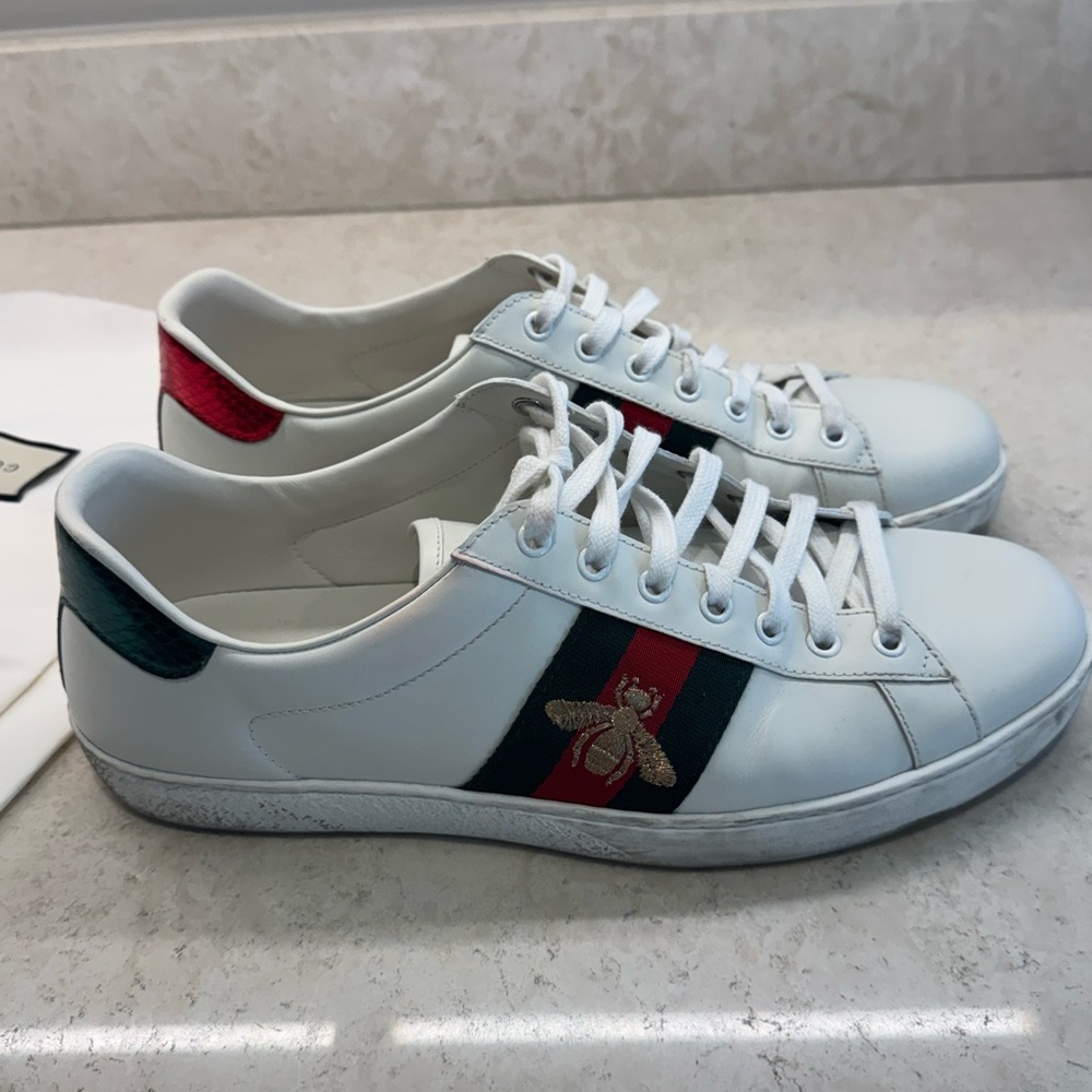 Gucci White Leather Sneakers with Red and Green Accents - Picture 3 of 7